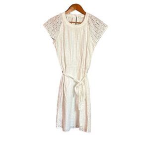 NWT! Gap optic white eyelet dress. Size xs‎